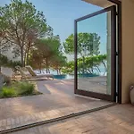 Вилла Punta Morcone